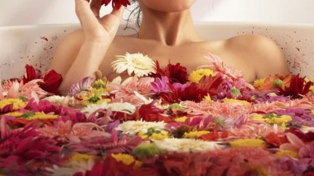 الممثلة Aktris