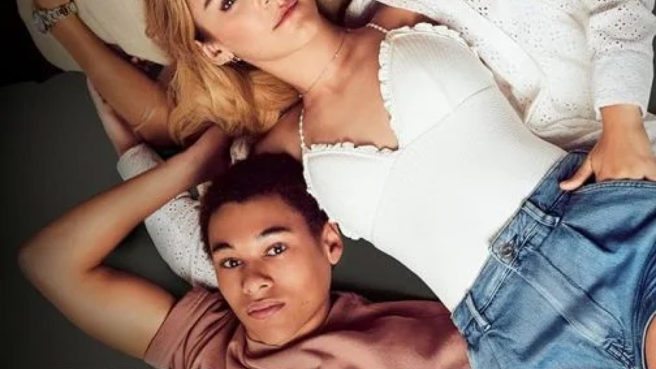 High Tides الموسم الاول الحلقة 1